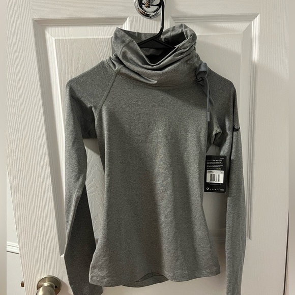 Nike DriFit sweater - Picture 1 of 2